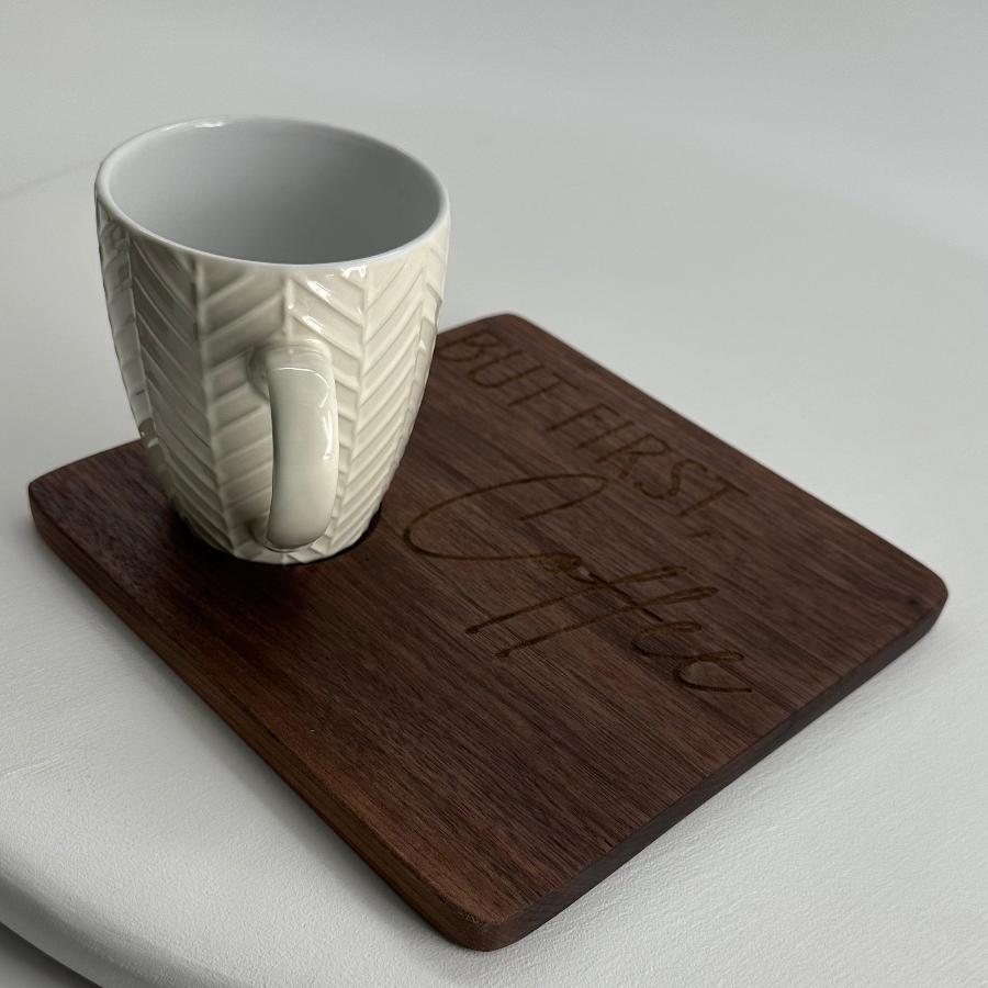 Mini Café Board in walnut