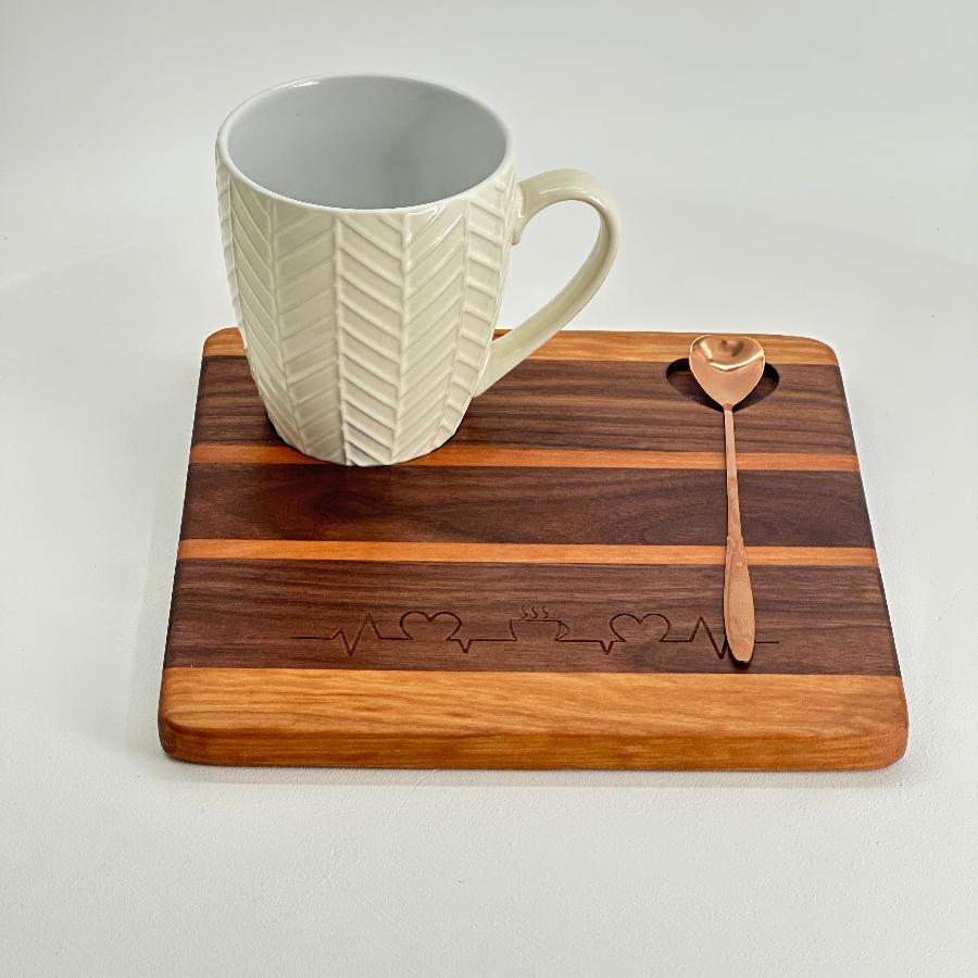 MINI CAFE BOARD IN WITH HEART WITH ELECTROCARDIOGRAM COFFEE ENGRAVE