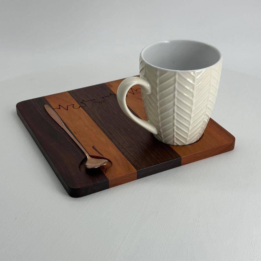 MINI CAFE BOARD IN WITH HEART WITH ELECTROCARDIOGRAM COFFEE ENGRAVE